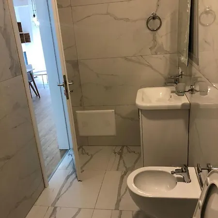 Urban Oasis * 티라나